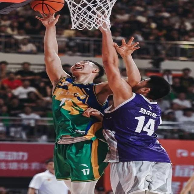足球杯赛焦点对决：第98组阵容深度解析